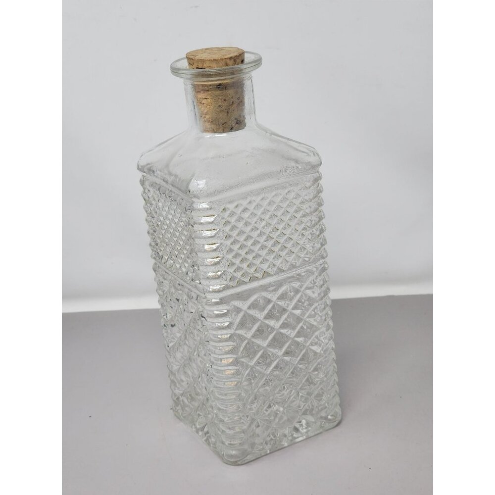 Vintage Diamond-Cut Glass Decanter With Cork Lid‎